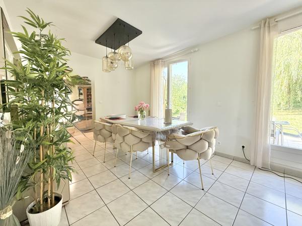 Maison
         8 pièces
        - 150 m² 515 000 € *