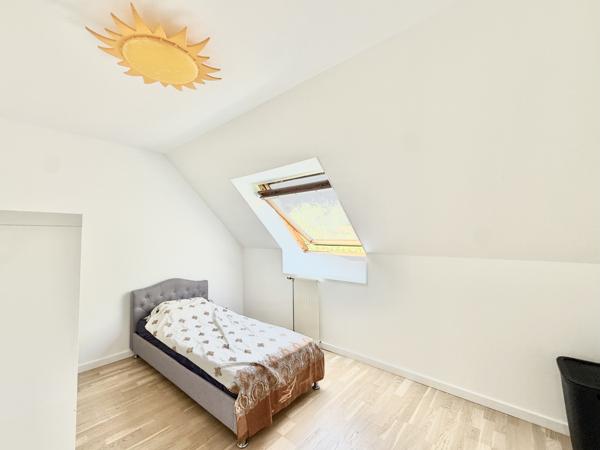 Maison
         8 pièces
        - 150 m² 515 000 € *