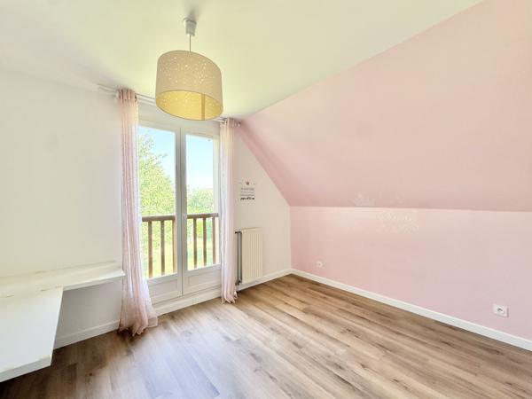 Maison
         8 pièces
        - 150 m² 515 000 € *