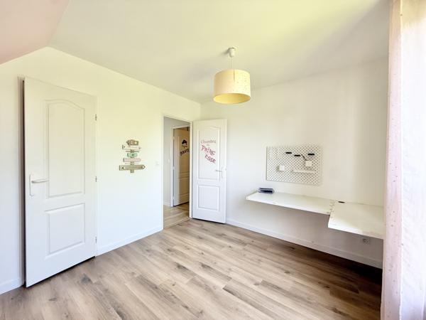 Maison
         8 pièces
        - 150 m² 515 000 € *