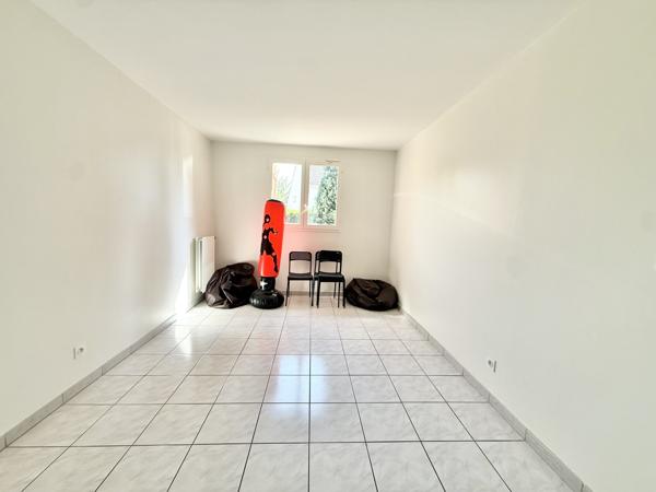 Maison
         8 pièces
        - 150 m² 515 000 € *