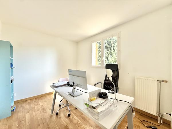 Maison
         8 pièces
        - 150 m² 515 000 € *