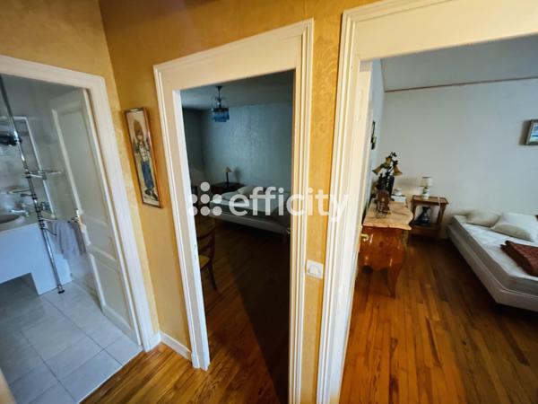 Maison
         4 pièces
        - 112 m² Exclusivité 182 000 € *