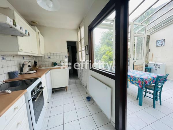 Maison
         4 pièces
        - 112 m² Exclusivité 182 000 € *