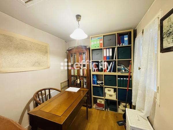Maison
         4 pièces
        - 112 m² Exclusivité 182 000 € *