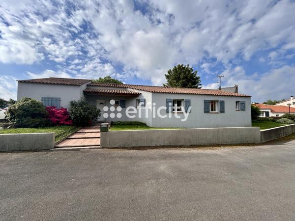 Maison
         6 pièces
        - 130 m² 349 700 € *