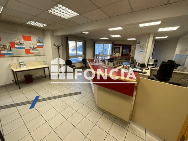 À vendre Local commercial 199.35 m² - Chambéry 73000