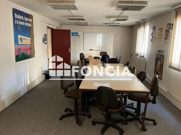 À vendre Local commercial 199.35 m² - Chambéry 73000