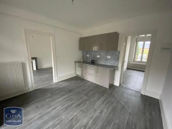 Appartement à louer 3 pièces 67.39m² Charleville-Mézières (08000)