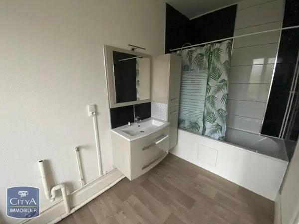 Appartement à louer 3 pièces 67.39m² Charleville-Mézières (08000)