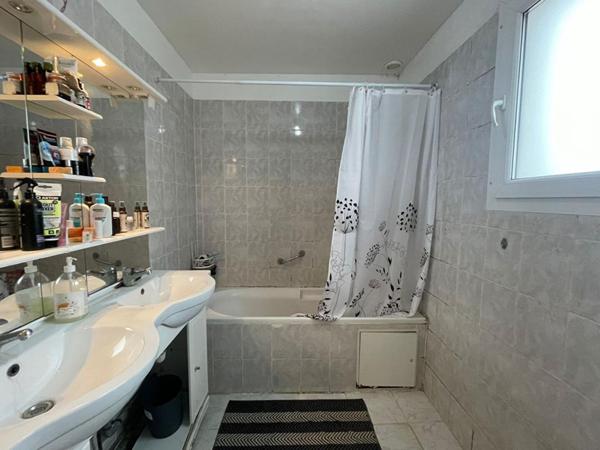 Maison familiale 9 pièces avec jardin - Charme et volumes à Bondy