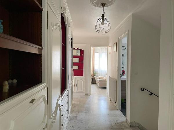 Maison familiale 9 pièces avec jardin - Charme et volumes à Bondy