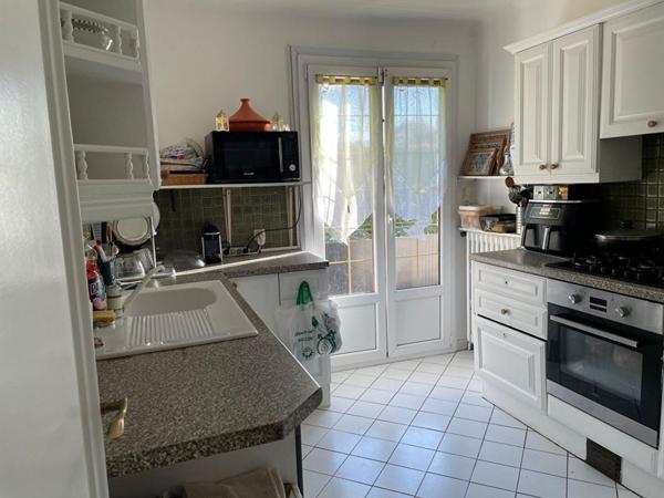 Maison familiale 9 pièces avec jardin - Charme et volumes à Bondy