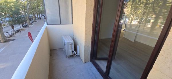 LOCAL PROFESSIONNEL NEUF SUR LA COMMUNE D'AIX EN PROVENCE (13100)