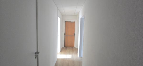 LOCAL PROFESSIONNEL NEUF SUR LA COMMUNE D'AIX EN PROVENCE (13100)