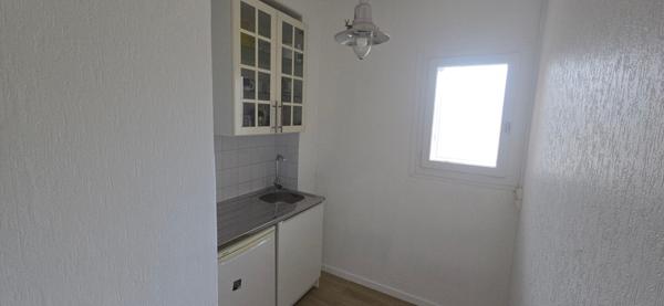 LOCAL PROFESSIONNEL NEUF SUR LA COMMUNE D'AIX EN PROVENCE (13100)