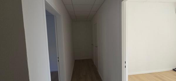 LOCAL PROFESSIONNEL NEUF SUR LA COMMUNE D'AIX EN PROVENCE (13100)