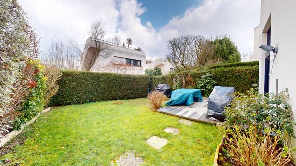 Maison Chatenay Malabry 7 pièces 128.69 m2 Carrez (191.29m² au total) + Toit Terrasse 76m² + Jardin 200m² environ