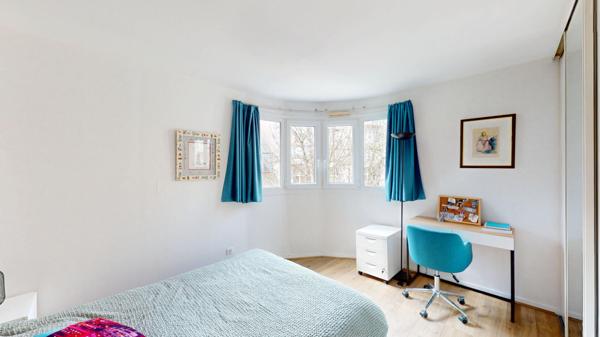 Maison Chatenay Malabry 7 pièces 128.69 m2 Carrez (191.29m² au total) + Toit Terrasse 76m² + Jardin 200m² environ