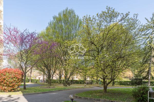 À vendre – Joli T3 à rénover avec balcon et vue dégagée à Oullins.