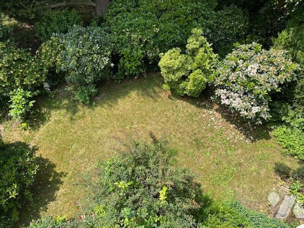 Maison à Vendre à Montmorency (95160) en Val-d'Oise (95), 5 pièces sur terrain de 371 m2