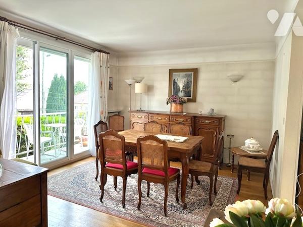 Maison à Vendre à Montmorency (95160) en Val-d'Oise (95), 5 pièces sur terrain de 371 m2