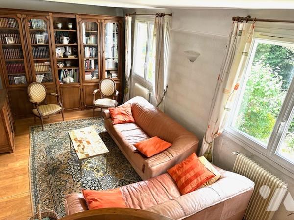 Maison à Vendre à Montmorency (95160) en Val-d'Oise (95), 5 pièces sur terrain de 371 m2