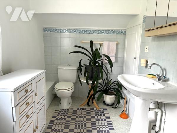 Maison à Vendre à Montmorency (95160) en Val-d'Oise (95), 5 pièces sur terrain de 371 m2