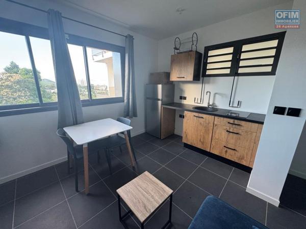 A louer studios neufs, MEUBLE ET EQUIPE haut de gamme le Tampon centre ville