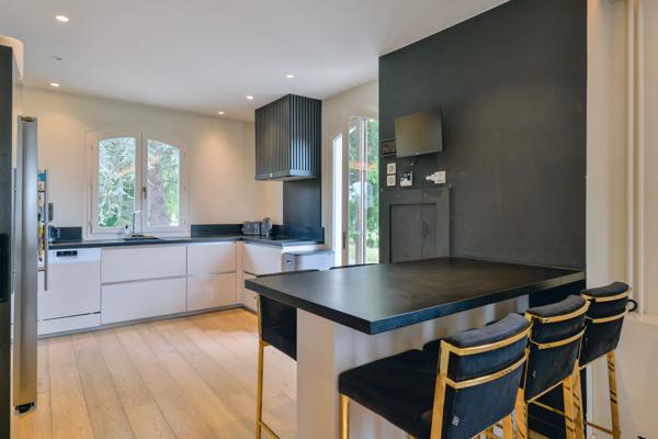 Saint-Symphorien-D'Ozon - Maison meublée et climatisées de 221,53 m² - 4 Chambres - Piscines - Jardin Avec Étang