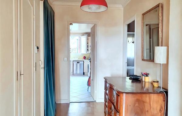 Appartement F2/F3 15 minutes gare RER Le Raincy