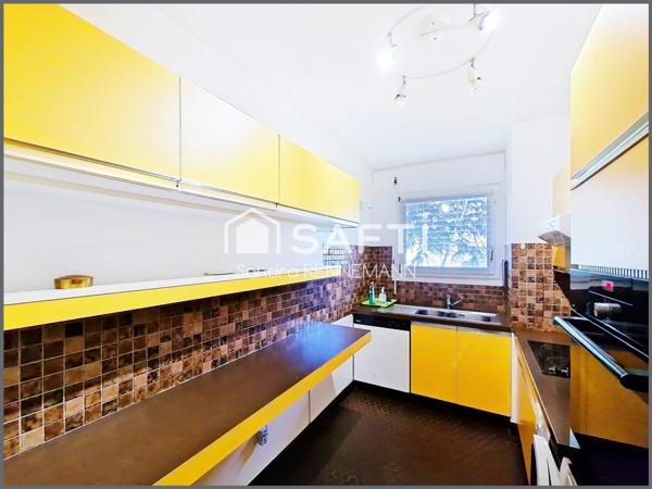 BECON  Lumineux, 3/4 chambres, 4 balcons, parking.