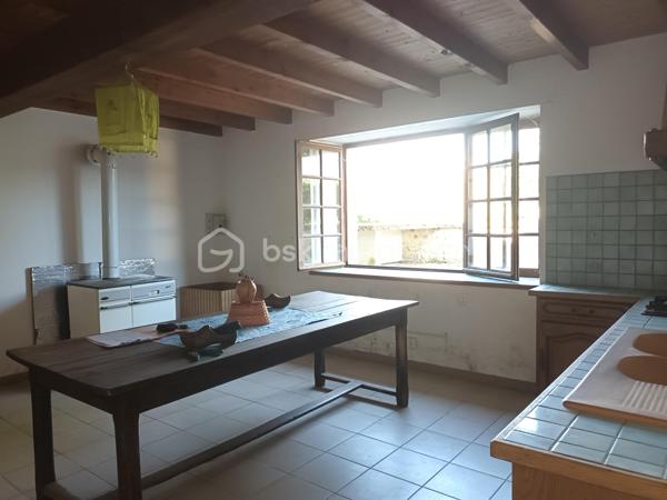 Corps de ferme de 379 m²