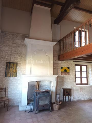 Corps de ferme de 379 m²