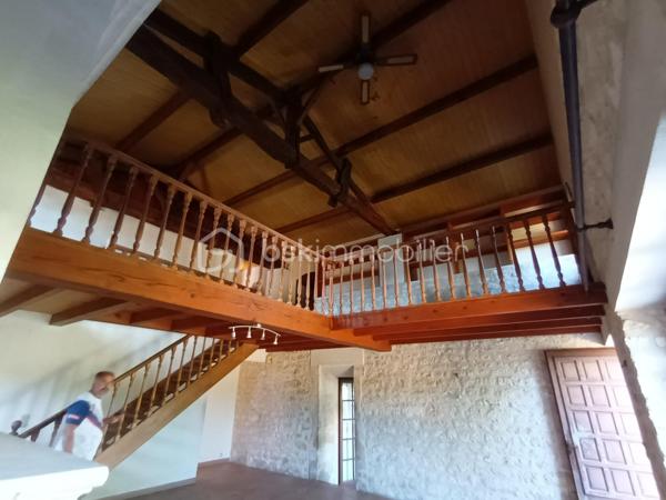 Corps de ferme de 379 m²