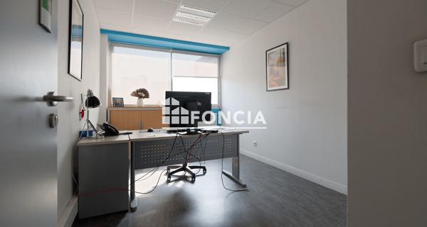 À vendre Local commercial 222 m² - ÉVry-courcouronnes 91080