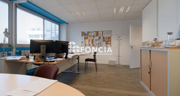 À vendre Local commercial 222 m² - ÉVry-courcouronnes 91080