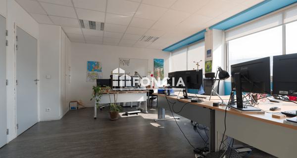 À vendre Local commercial 222 m² - ÉVry-courcouronnes 91080
