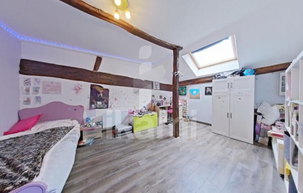 Maison de 221 m²