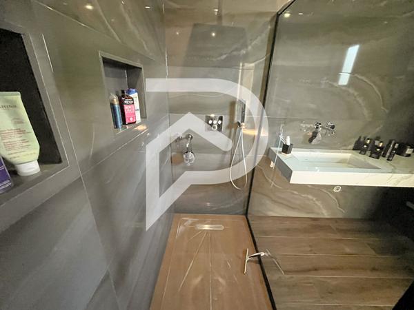 Maison 10 pièces 210 m2