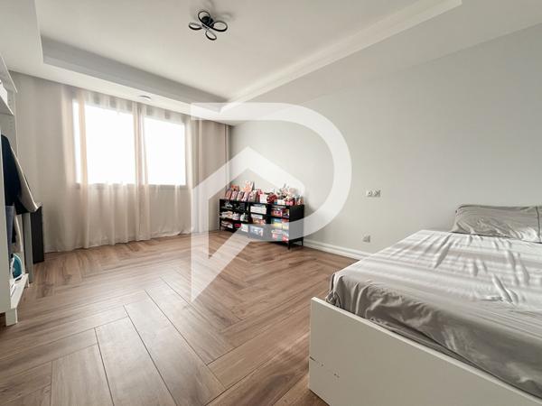 Maison 10 pièces 210 m2