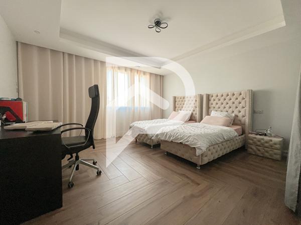 Maison 10 pièces 210 m2