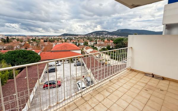 Appartement à vendre    4 pièces • 67 m2 Hyères