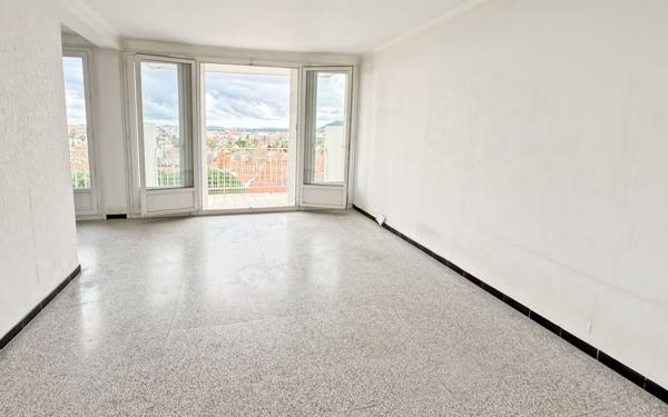 Appartement à vendre    4 pièces • 67 m2 Hyères