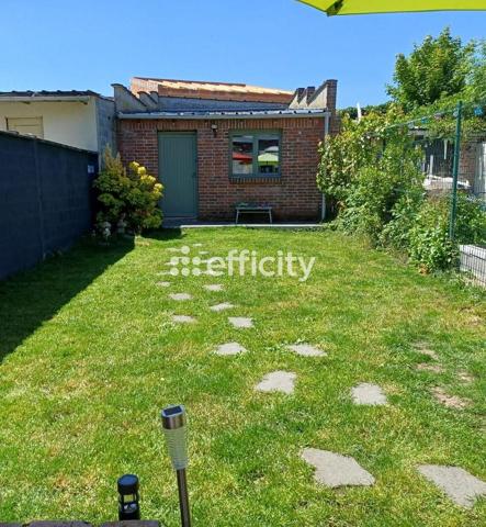 Maison
         6 pièces
        - 90 m² Exclusivité 210 000 € *