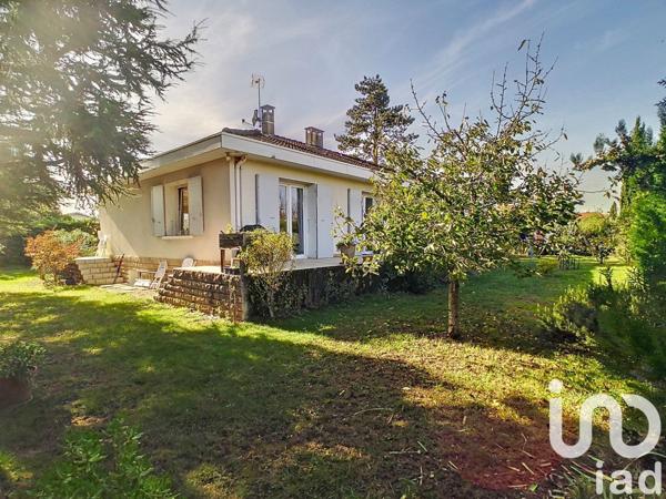 Maison traditionnelle 6 pièces de 168 m² à Chassieu (69680)