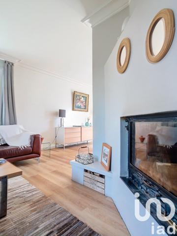 Maison traditionnelle 6 pièces de 168 m² à Chassieu (69680)