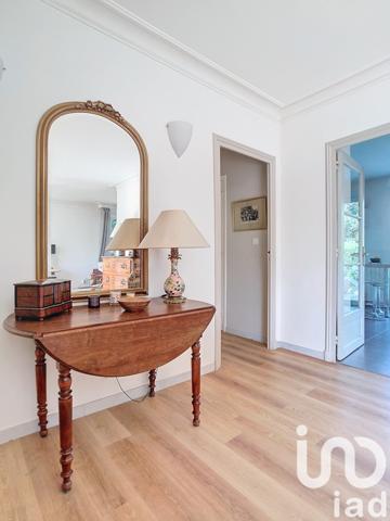 Maison traditionnelle 6 pièces de 168 m² à Chassieu (69680)