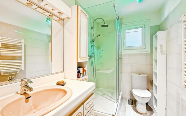 Maison à vendre    5 pièces • 186,87 m2 Fréjus