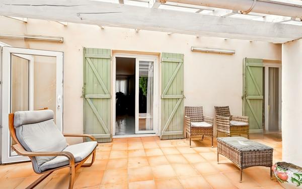 Maison à vendre    5 pièces • 186,87 m2 Fréjus